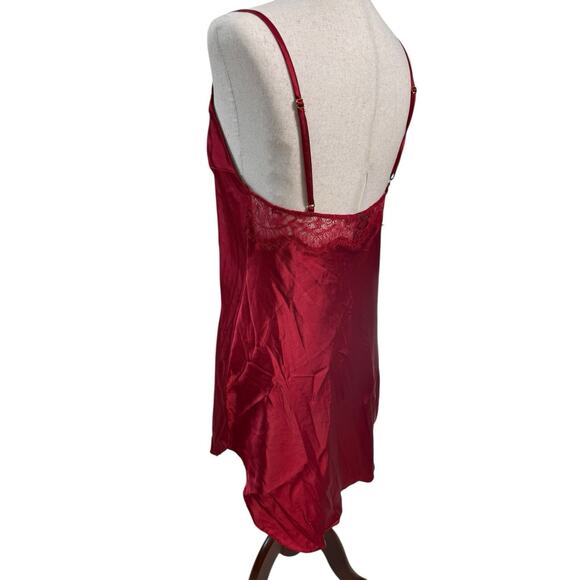 Victoria’s Secret Red Satin Lace Slip Dress M Holiday Christmas Layering Top Y2K - Picture 6 of 7